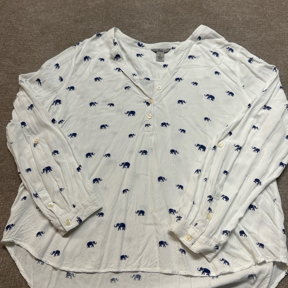 Bass White and Blue Elephant Print Blouse